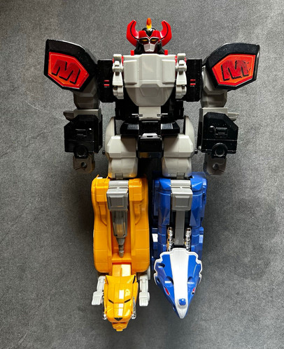 Deluxe megazord power rangers - deluxe,