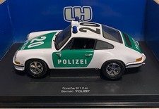 1:18 Porsche 2,4L German "Polizei" von UNIVERSAL HOBBIES mit OVP