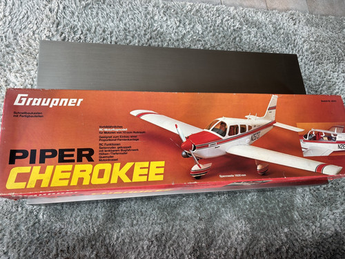 Piper cherokee von graupner - piper,