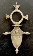 antiker silberfarbener