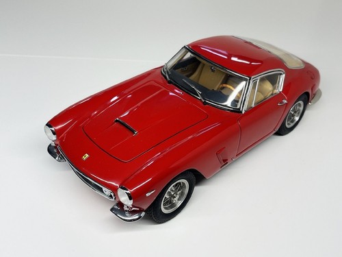 Cmc ferrari 250 gt - 1:18,