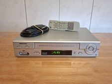 MEDION MD 42277  6-Kopf HiFi-Stereo Videorecorder  mit Fernbedienung - Silber