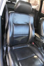 VW Passat 3B 3BG Sitz vorne rechts Beifahrersitz Leder Ledersitz schwarz gelocht