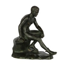 Antiker sitzender Hermes aus