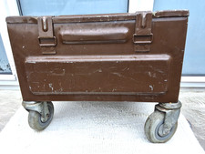 VINTAGE GROSSE METALL MUNITION AUFBEWAHRUNGSBOX BEHÄLTER mit UNTERSETZER