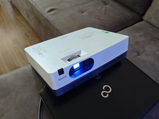 Sanyo PLC-XW300 Projektor 2600 Ansi Lumen LCD Beamer XGA VGA RJ45  500:1