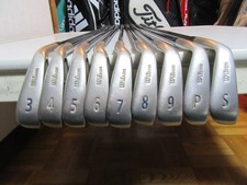 Wilson Rechtshänder Eisensatz CAPRAS 3-9,P,S Graphitschaft Flex R