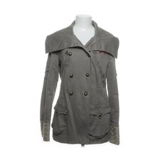 Personal Affairs, Safarijacke