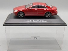 Modellautos 1:43 Norev Mercedes Benz CLS Klasse Rot Dealer Edition mit Vitrine
