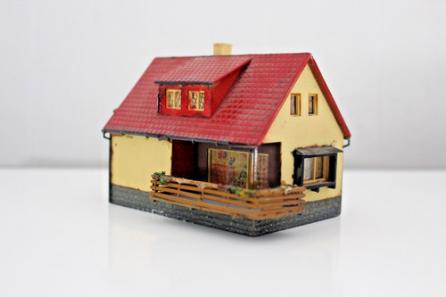 Wohnhaus mit balkon - h0,