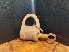 Antikes Vorhängeschloss mit