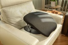 Sitz mit Aufstehfunktion