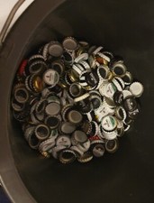 1 Kg Kronkorken mehrere Sorten