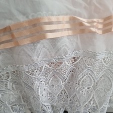 2 Teilige schöne Gardinen mit Spitze