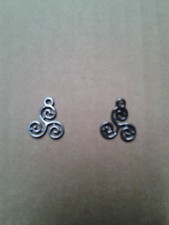1 Triskele,keltisch, germanisch, Wikinger, Anhänger, Amulett,metall-grau, NEU