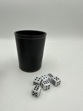 Würfelbecher Knobelbecher
