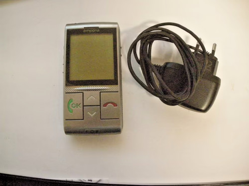 Senioren notruf telefone handy - notruf,