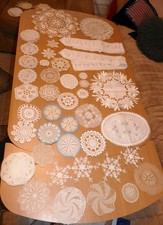 Mehr als 40 antike Spitzendeckchen, Zierdeckchen, Tischdeckchen, elegant (Nr 1)