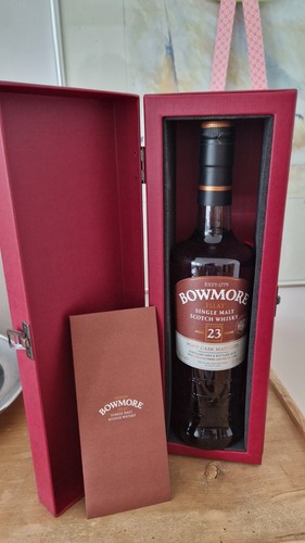 Bowmore single malt whisky - malt,