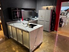 Nobilia StoneArt Küche basaltgrau mit Siemens Geräten & Falmec Shelf