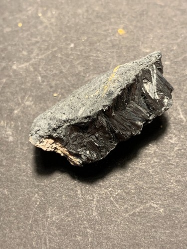 Pyrolusit horni blatna - pyrolusit,,