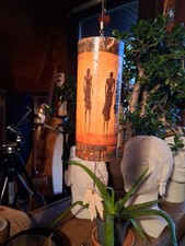 in Handarbeit gestaltete