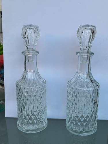Kleine karaffe mit - mit, stöpsel