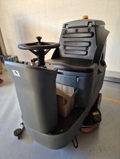 Aufsitz Scheuersaugmaschine