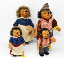 VINTAGE STEIFF GROUP OF 2