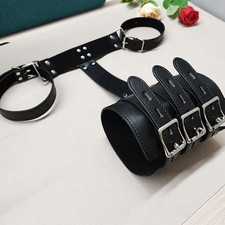 PU Leder Roleplay Einstellbar Armbinder Handfesseln Halsband Body Harness DE