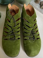 Edle Think Schnürschuhe