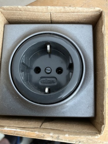 Gira steckdose trias grau - steckdose,