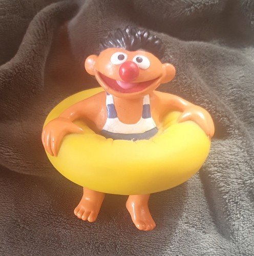 Sesamstraße ernie figur aus - ernie,