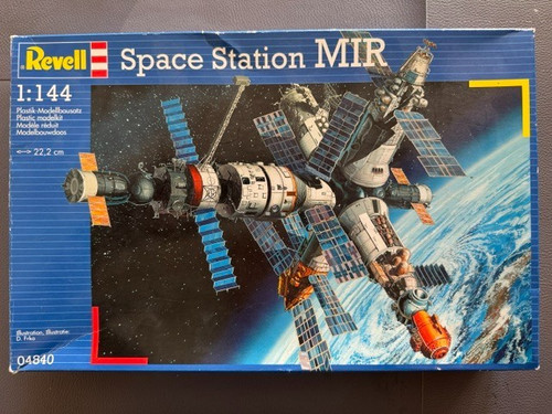 Revell space station - revell, mir