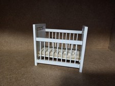 Puppenhaus Baby Bett 1:12