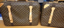 2 Louis Vuitton Reisekoffer