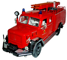 Road Signature LKW 43015 Magirus Deutz 150D Feuerwehr Neumarkt i.d.Opfl. 1:43