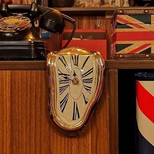 Surreale schmelzende wanduhr - schmelzende,