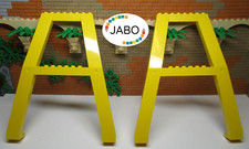 ( B 1 )  2x Lego 2635