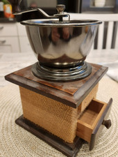 Kaffeemühle aus Holz