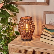 Vintage Boho Tischlampe aus