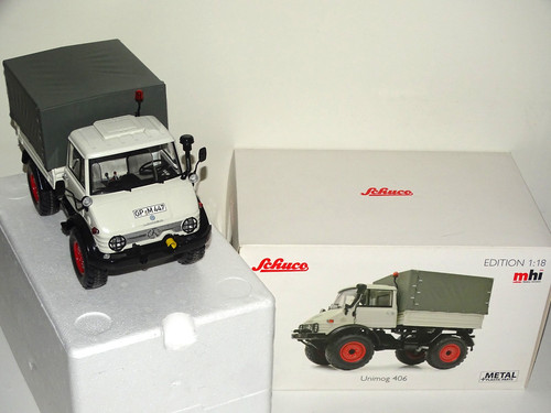 Schuco mercedes unimog - 1:18,