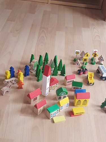 Umfangreiche holzschienen mit - umfangreiche,