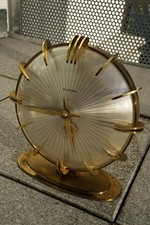Tischuhr Kaminuhr "EUROPA" 50er Jahre Messing / Plexiglas funktionsfähig
