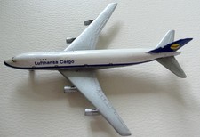 Schuco Boeing 747, Lufthansa Cargo, 335 793, 12 cm Länge