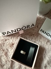 Pandora Funkelnder Pavé Charm