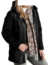 Schicke JACKE im MATERIAL-MIX
