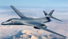 USAF B-1B 34th BS Thunderbirds 1:144 Kunststoff Modell Kit Academy