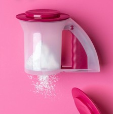 Tupperware Rucki Zucki Einhandsieb Mehlsieb Puderzuckerstreuer Skala beere NEU
