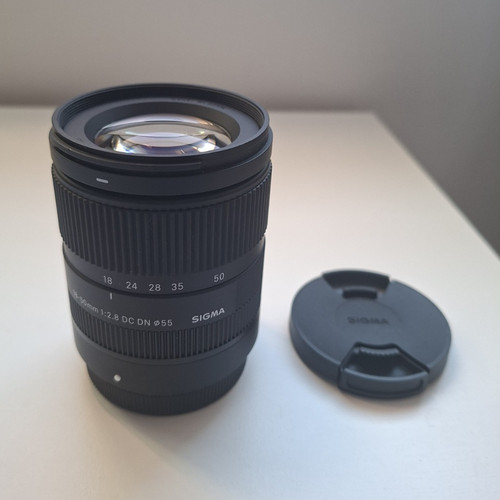 Sigma 50mm dc dn - f/2.8,
